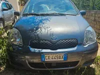 Usata Toyota Yaris 75 CV (55 kW) 2005 Grigio Berlina