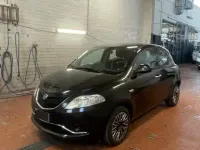 Usata Lancia Ypsilon Gold 69 CV (50 kW) 2017 Nero Utilitaria