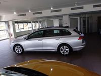 Usata VW Golf VIII Life 131 CV (96 kW) 2021 Argento Station wagon