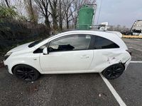 Usata Opel Corsa 86 CV (63 kW) 2011 Berlina