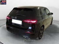 Usata Mercedes B200 AMG line 150 CV (110 kW) 2024 Nero Monovolume
