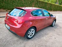Begagnad Alfa Romeo Giulietta Distinctive 120 HK (88 kW) 2010 Röd Halvkombi
