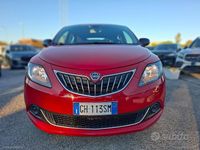 Usata Lancia Ypsilon Silver 69 CV (50 kW) 2022 Rosso Utilitaria