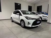 Usata Toyota Yaris Lounge 69 CV (50 kW) 2017 Bianco Berlina