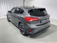 Usata Ford Focus ST-Line 125 CV (91 kW) 2020 Grigio scuro Berlina
