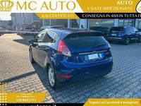 Usata Ford Fiesta 75 CV (55 kW) 2015 Blu Berlina