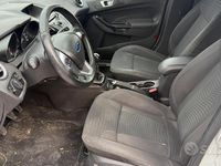 Usata Ford Fiesta Titanium 75 CV (55 kW) 2015 Bianco Berlina