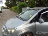 Usata Opel Zafira 125 CV (91 kW) 2010 Blu Monovolume
