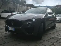 Usata Maserati Levante 349 CV (256 kW) 2021 Grigio SUV