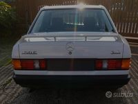 Usata Mercedes 190 122 CV (89 kW) 1988 Bianco Berlina