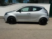 Usata Lancia Ypsilon Gold 69 CV (50 kW) 2022 Grigio Utilitaria