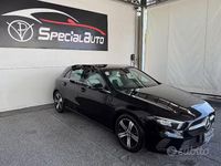 Usata Mercedes A180 Premium 116 CV (85 kW) 2018 Nero Berlina