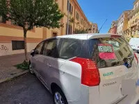 Usado Peugeot 5008 112 CV (82 kW) 2011 Gris Monovolumen