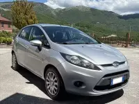 Usata Ford Fiesta 68 CV (50 kW) 2010 Grigio Utilitaria