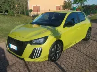 Usata Peugeot 208 Active 75 CV (55 kW) 2024 Verde Utilitaria
