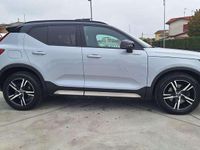 Usata Volvo XC40 R-Design 150 CV (110 kW) 2020 Bianco metallizzato SUV
