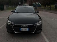 Käytetty Audi A4 Business 170 HP (125 kW) 2020 Musta Farmari