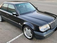 Usata Mercedes E500 326 CV (239 kW) 1993 Nero Berlina