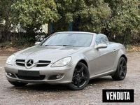 Usata Mercedes SLK350 272 CV (200 kW) 2005 Beige Cabrio