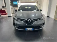 Usata Renault Clio V Techno 101 CV (74 kW) 2023 Grigio Berlina