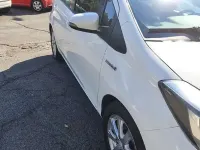 Usata Toyota Yaris Hybrid Lounge 75 CV (55 kW) 2014 Berlina