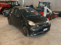 Usata Toyota Aygo 68 CV (50 kW) 2006 Grigio Utilitaria