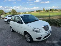 Usata Lancia Ypsilon Platinum 69 CV (50 kW) 2012 Bianco Utilitaria