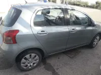 Usata Toyota Yaris 65 CV (47 kW) 2007 Grigio Utilitaria