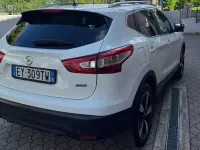 Usata Nissan Qashqai Acenta Premium 110 CV (80 kW) 2015 Bianco SUV