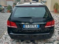 Usata Mercedes E200 Elegance 136 CV (100 kW) 2013 Nero Station wagon
