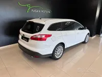 Usata Ford Focus Titanium 116 CV (85 kW) 2011 Bianco Station wagon