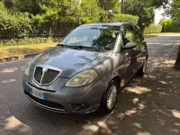 Usata Lancia Ypsilon 75 CV (55 kW) 2007 Grigio Utilitaria