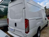 Usata Iveco Daily 140 CV (102 kW) 2017 Bianco Furgone