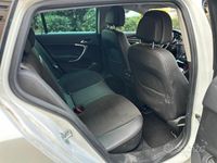 Usata Opel Insignia Cosmo 160 CV (117 kW) 2010 Bianco Station wagon