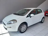 Usata Fiat Punto Pop 70 CV (51 kW) 2012 Bianco Utilitaria