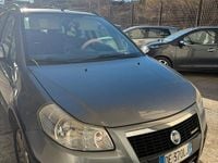 Usata Fiat Sedici 120 CV (88 kW) 2007 Grigio SUV