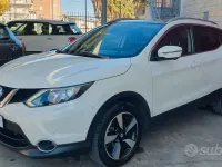 Usata Nissan Qashqai N-Connecta 110 CV (80 kW) 2016 Bianco SUV