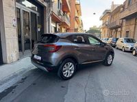 Usata Renault Captur Intens 116 CV (85 kW) 2021 Grigio SUV