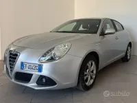 Usata Alfa Romeo Giulietta Distinctive 120 CV (88 kW) 2011 Grigio Utilitaria