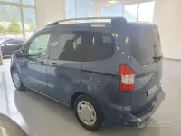 Usata Ford Tourneo Courier 101 CV (74 kW) 2019 Bluazzurro Monovolume