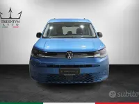 Begagnad VW Caddy Life 114 HK (83 kW) 2024 Blå Minibuss