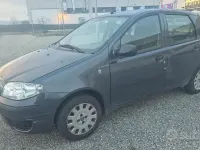 Usata Fiat Punto Active 60 CV (44 kW) 2011 Grigio Utilitaria