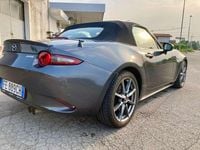 Usata Mazda MX5 Inclusive 160 CV (117 kW) 2016 Grigio Cabrio