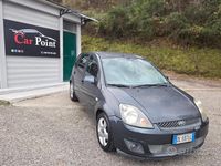 Usata Ford Fiesta Ghia 75 CV (55 kW) 2007 Grigio Utilitaria