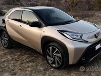 Usata Toyota Aygo X Edition 72 CV (52 kW) 2024 Oro SUV