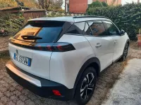 Usata Peugeot e-2008 100 kW (136 CV) 2022 Bianco SUV