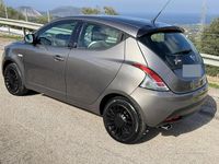 Usata Lancia Ypsilon 95 CV (69 kW) 2015 Utilitaria