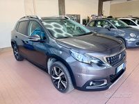 Usata Peugeot 2008 120 CV (88 kW) 2018 Grigio SUV