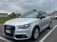 Usata Audi A1 Comfort 90 CV (66 kW) 2013 Blu Utilitaria