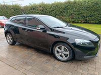 Usata Volvo V40 Kinetic 119 CV (87 kW) 2015 Nero Berlina